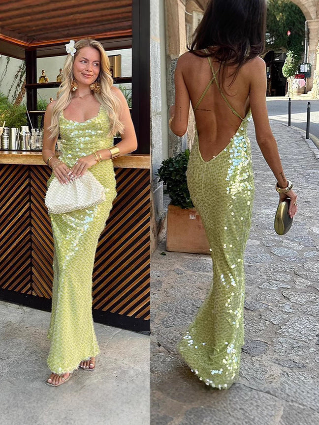 Abito Lungo con Paillettes e Silhouette Fasciata